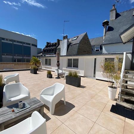 Votre Mini Maison En Plein Coeur Du Centre Ville -Terrasse - Et Parking Prive Sur Place Clos - Draps Et Menage Inclus コンカルノー エクステリア 写真