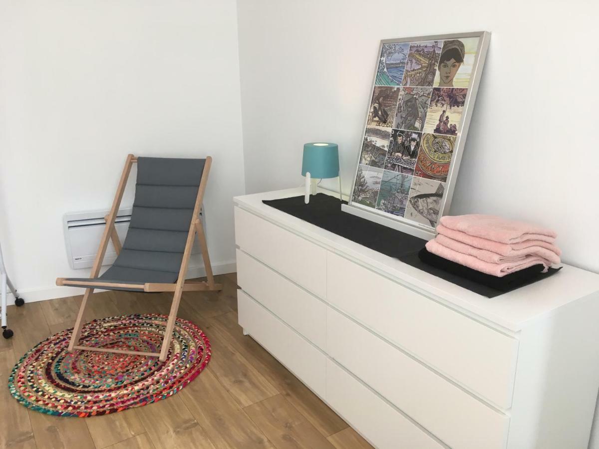 Votre Mini Maison En Plein Coeur Du Centre Ville -Terrasse - Et Parking Prive Sur Place Clos - Draps Et Menage Inclus コンカルノー エクステリア 写真