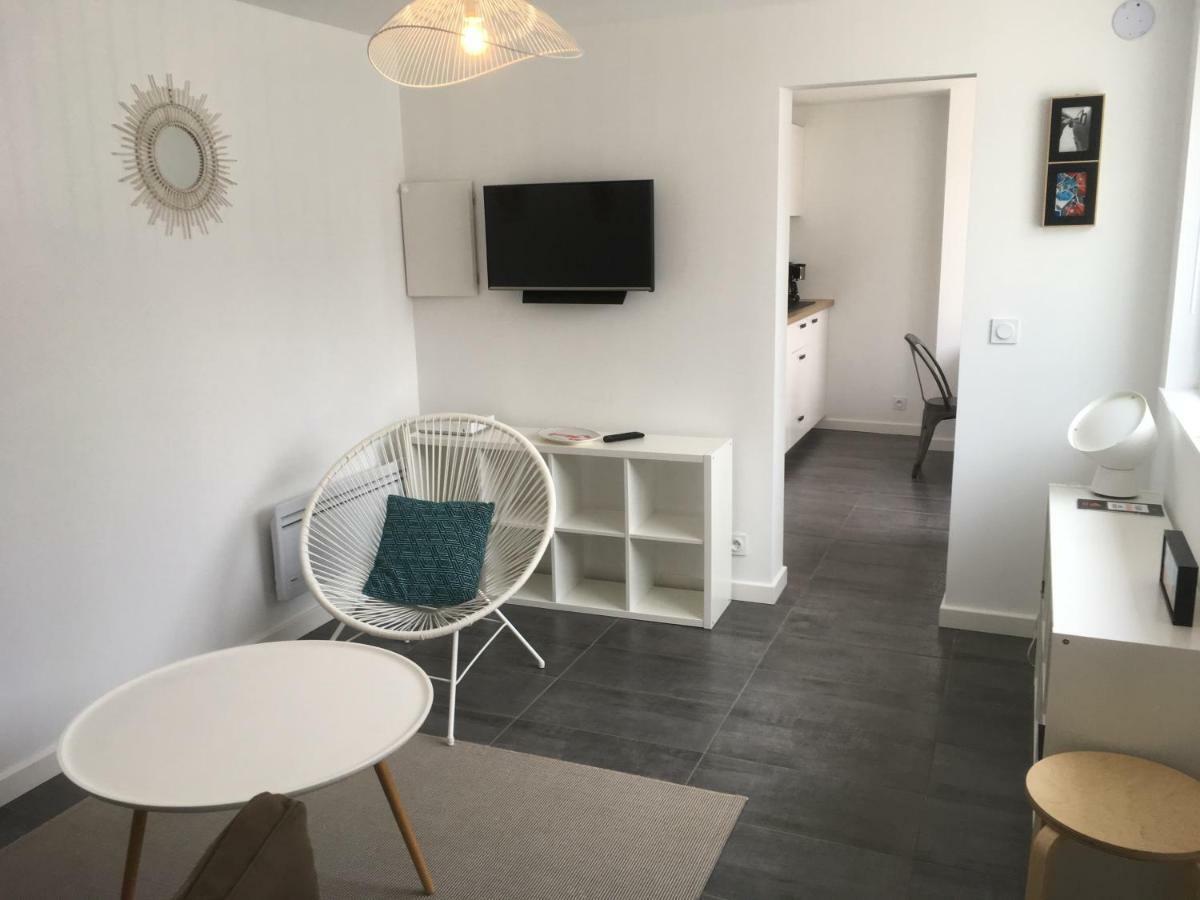 Votre Mini Maison En Plein Coeur Du Centre Ville -Terrasse - Et Parking Prive Sur Place Clos - Draps Et Menage Inclus コンカルノー エクステリア 写真